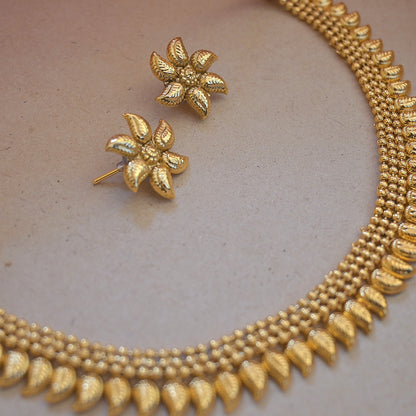 Traditional Simple Copper Gold Plated Choker Necklace