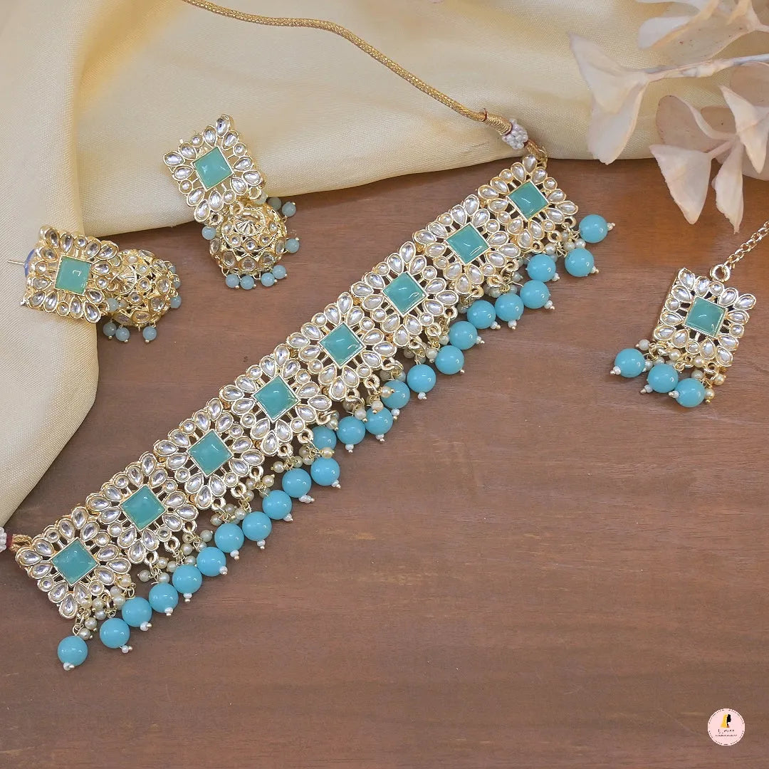 Zoyla Kundan Choker with Jhumkas and Tikka