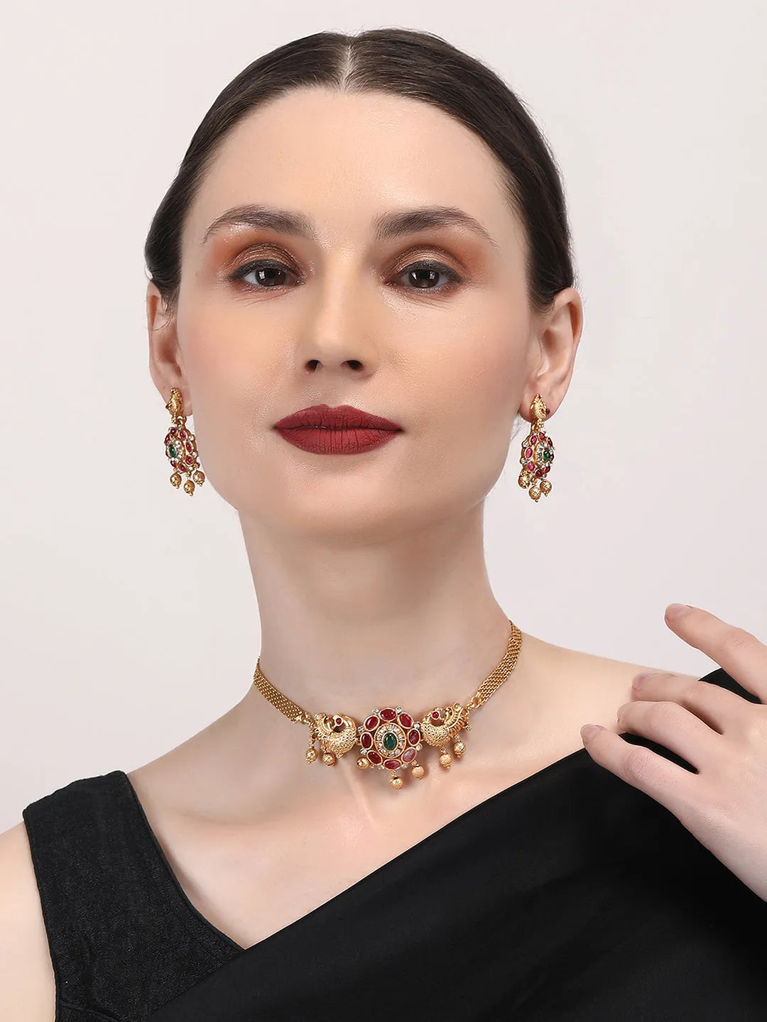 Unique Gold Plated Kemp Studded Peacock Choker Set