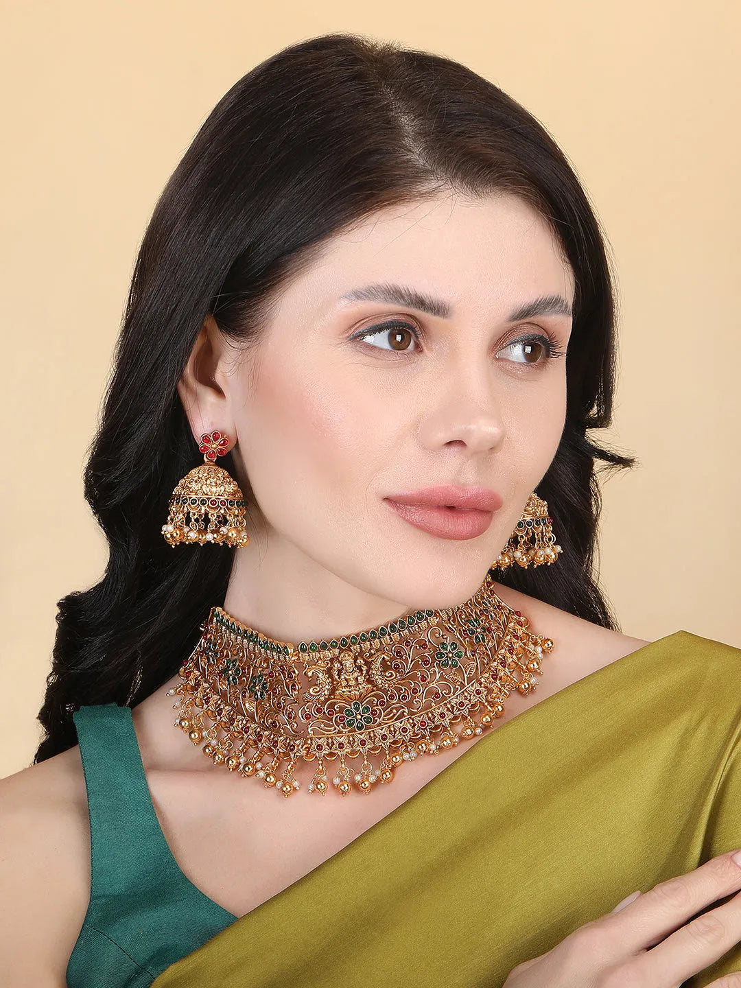 Luxurious Filigree Red Green Temple Choker Set