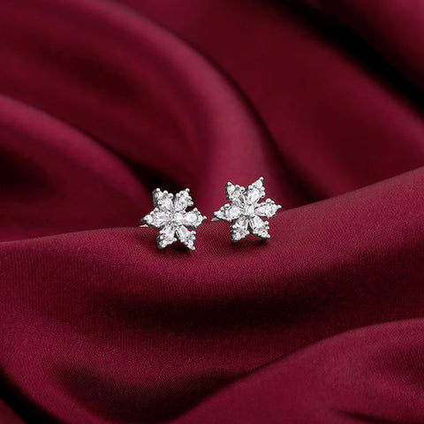 925 Sterling Silver Flowery Snowflake Studs