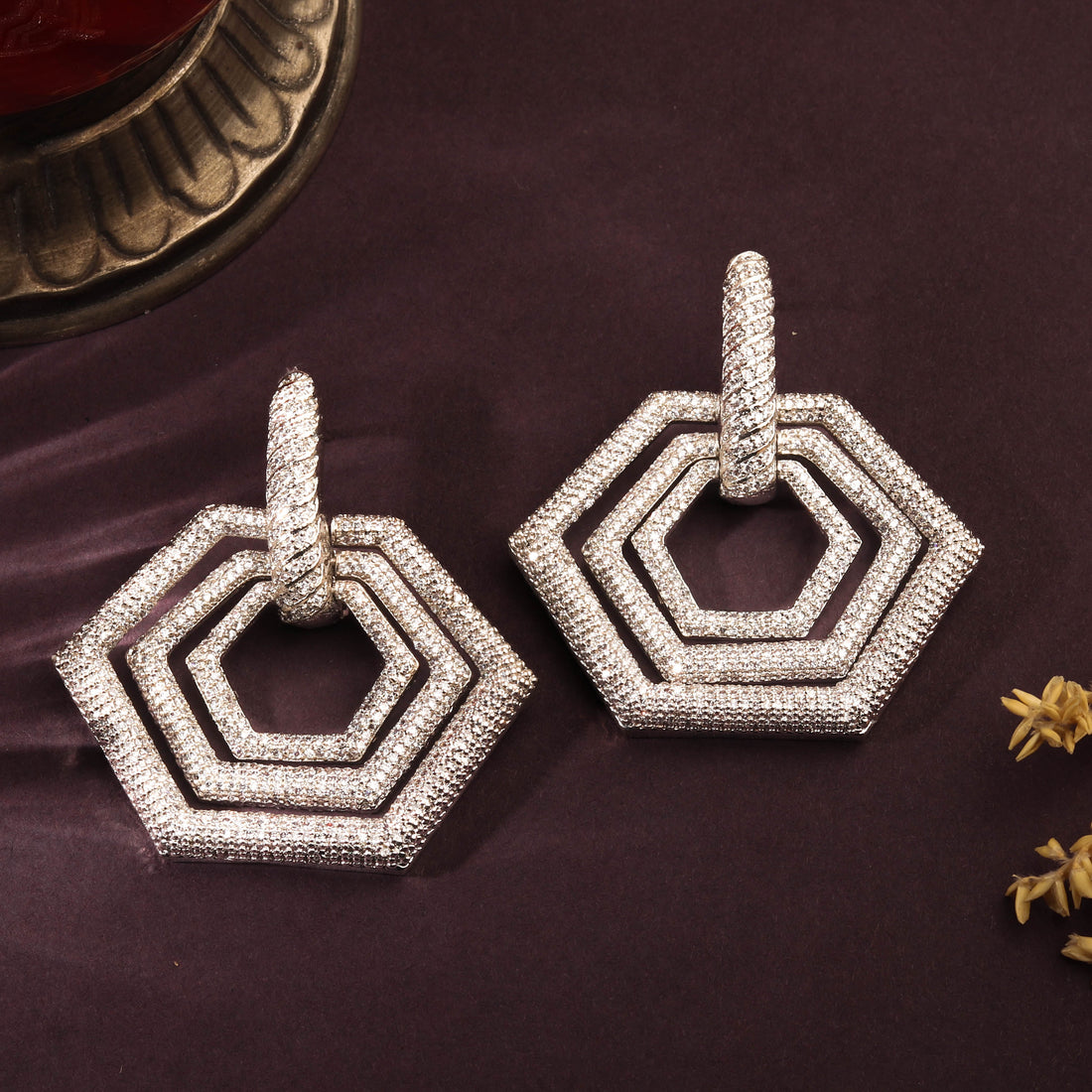 Mesmerizing White Rodhium Plated Geometrial Earring For Women