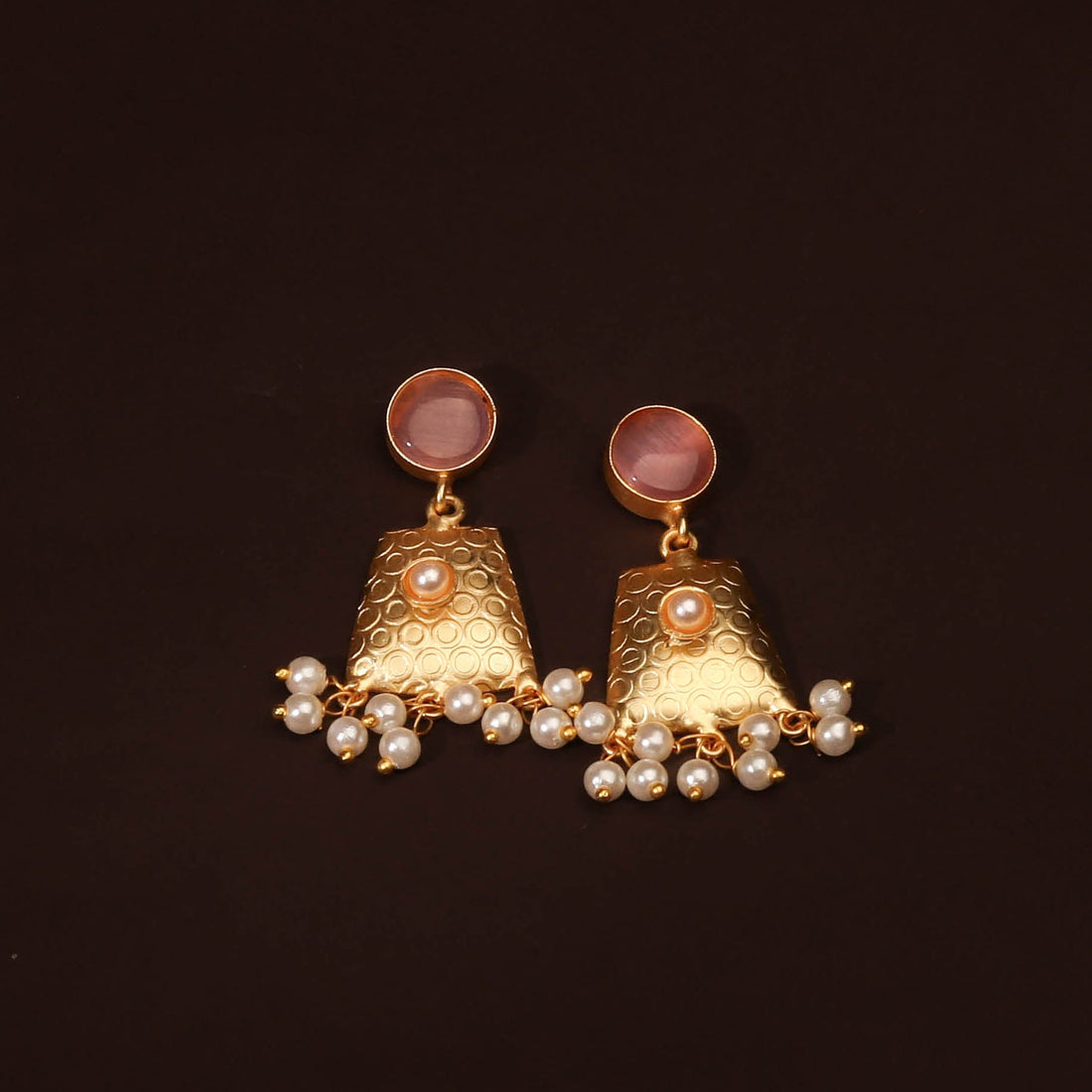 Traditional Pink Monalisa Stone Studded With Pearl Earring For Women