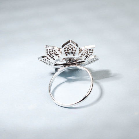 Elegant Flower Shaped Finger Ring With Blue Stones For Women - Free Size