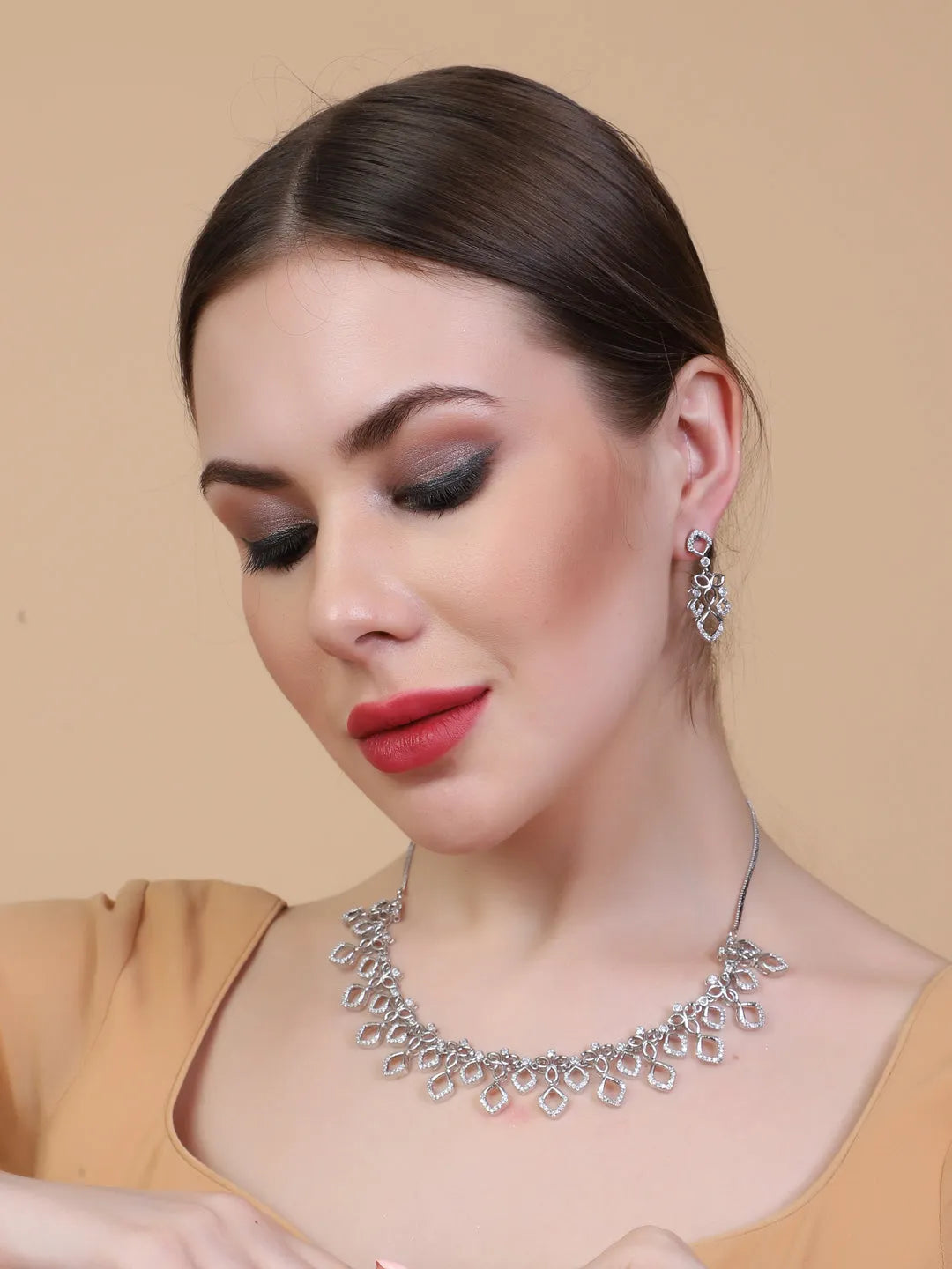 Glamourous Silver Plated Diamond Necklace Set