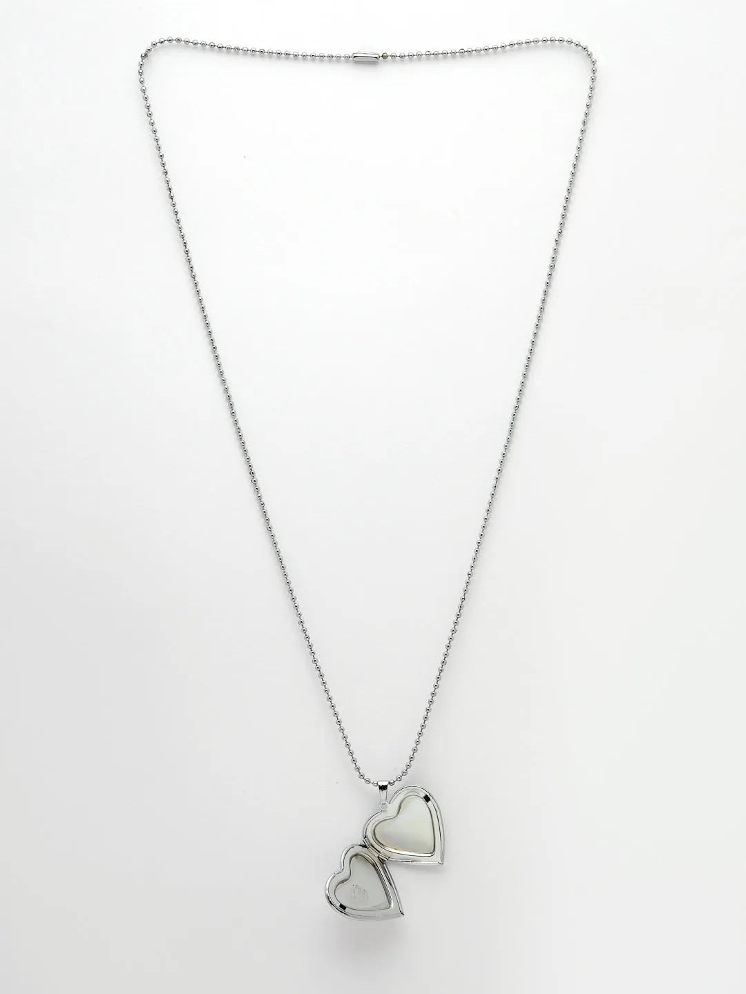 Men silver plated heart shaped pendent with picture frame and chain