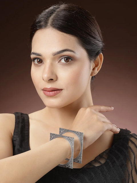 Set Of 2 Silver-Toned Oxidized Square Shaped Bangles