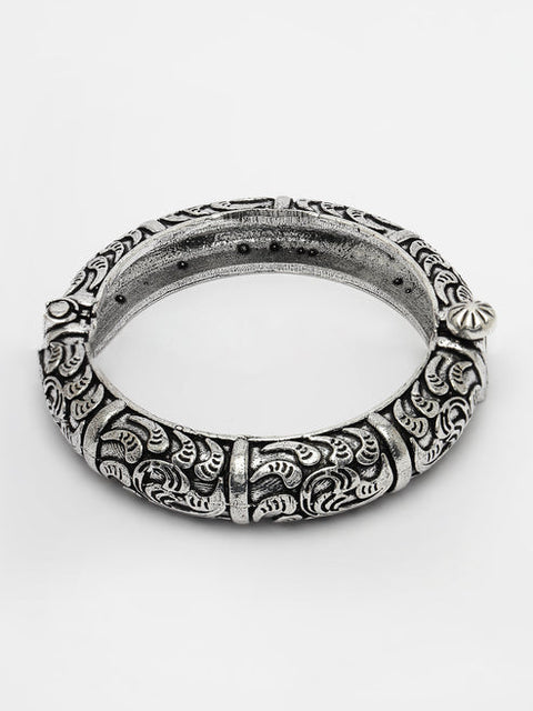 Women Silver-Toned German Silver Oxidised Kada Bangle