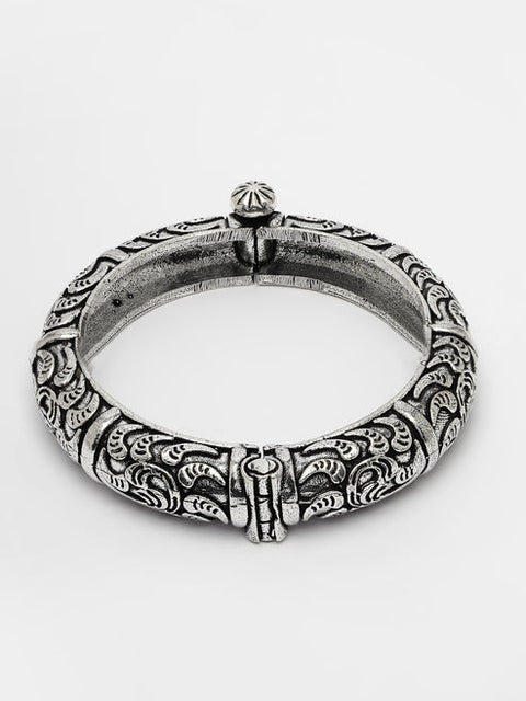 Women Silver-Toned German Silver Oxidised Kada Bangle