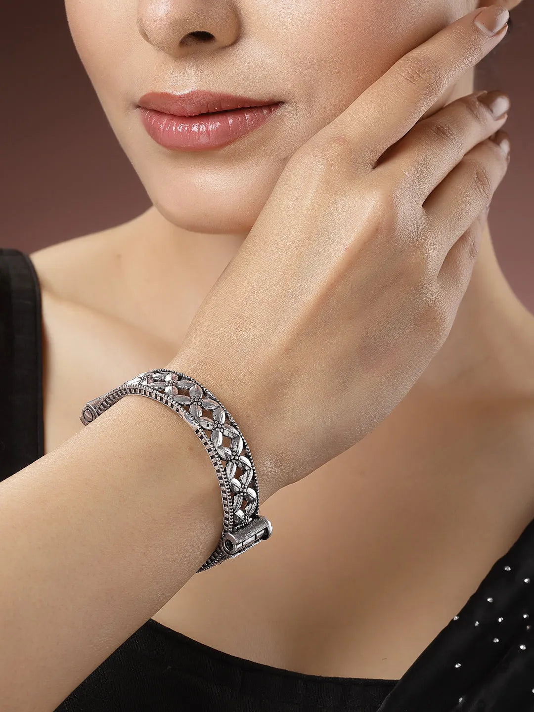 Silver-Toned German Silver Oxidised Kada Bangle