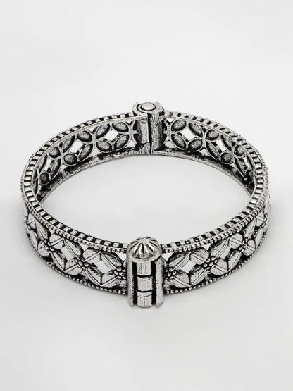 Silver-Toned German Silver Oxidised Kada Bangle