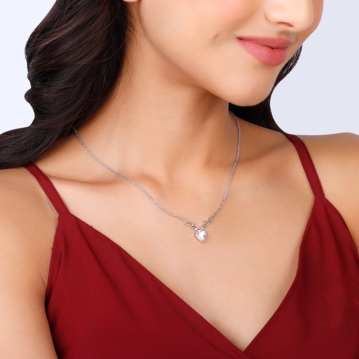 925 Sterling Silver Deer Heart Necklace