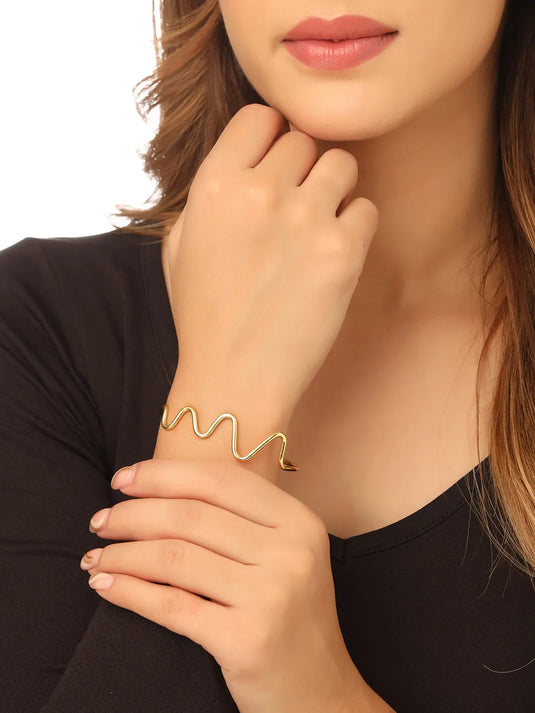 gold plated adjusted kada bracelet