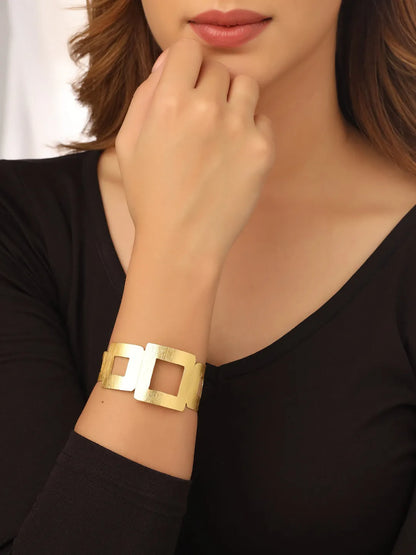 gold plated adjusted kada bracelet