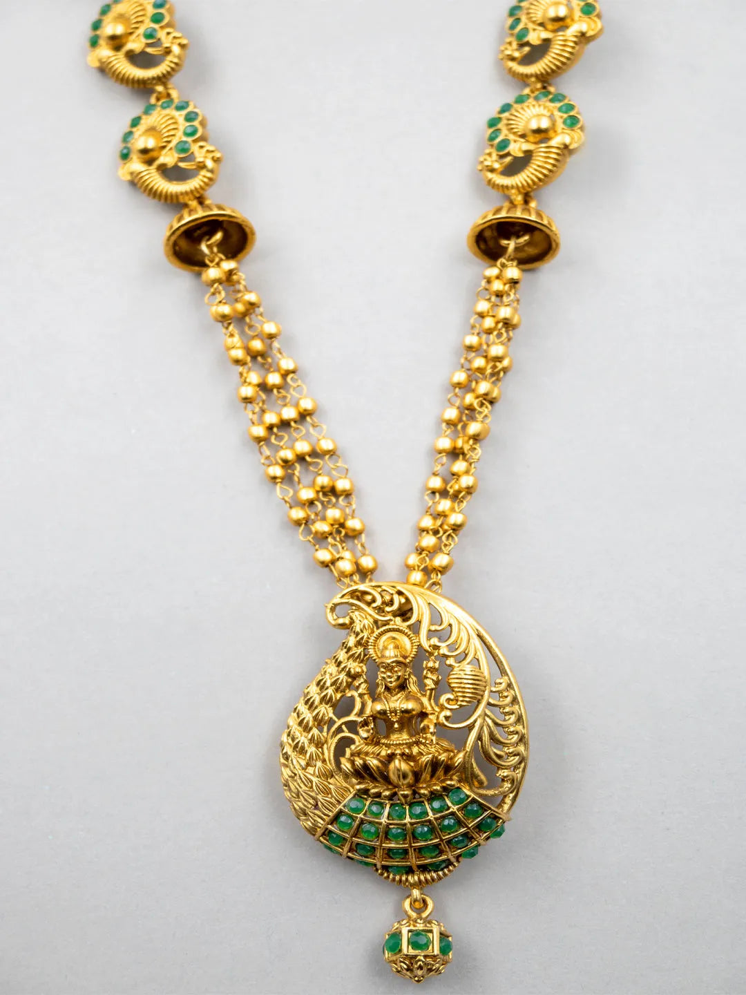 Luxurious Green Kemp Paan Pendant Set