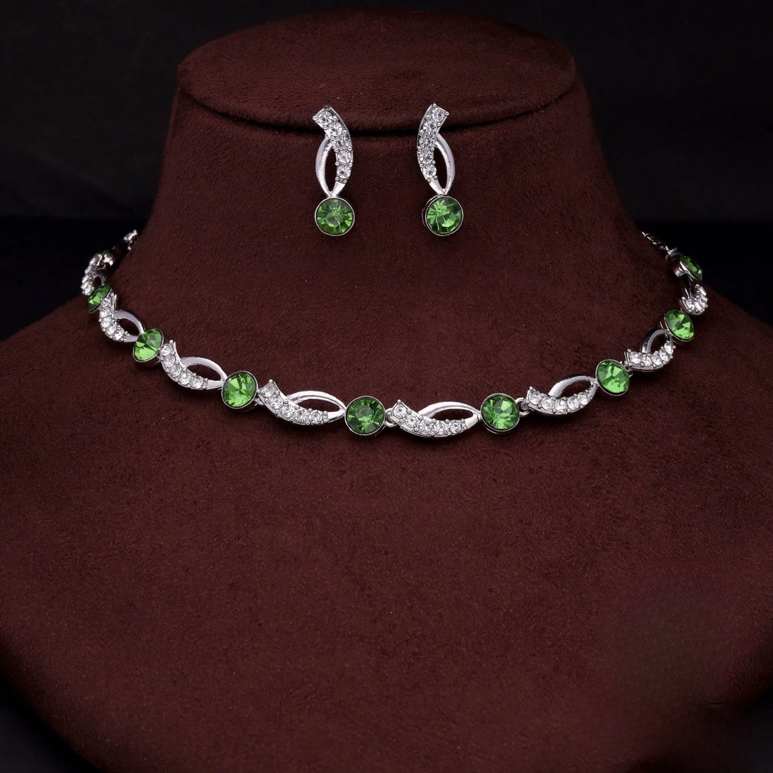 latest necklace Set