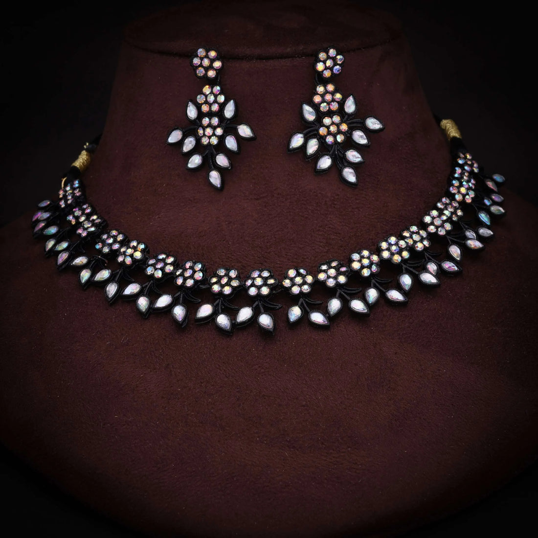 latest necklace Set