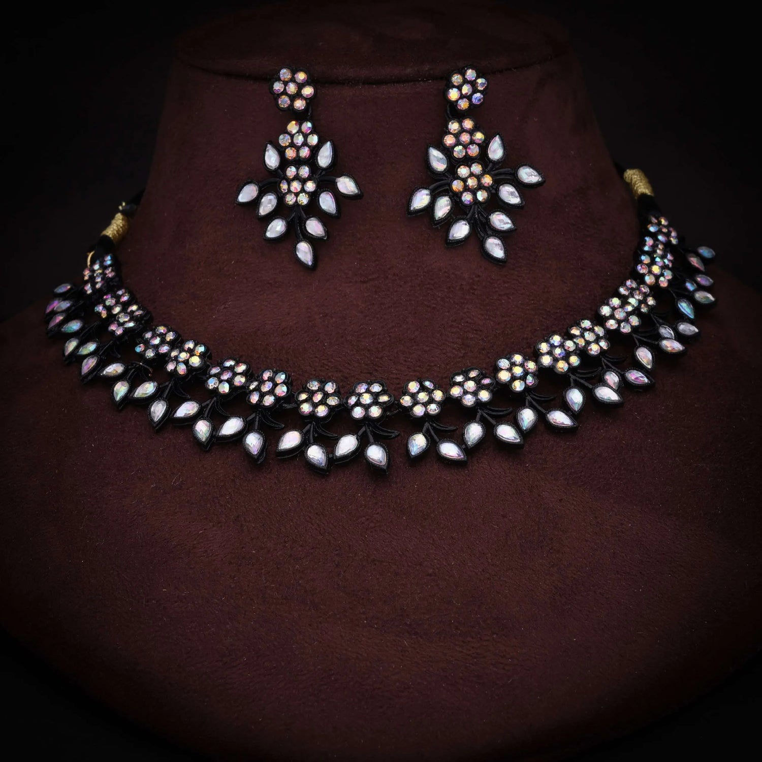 latest necklace Set