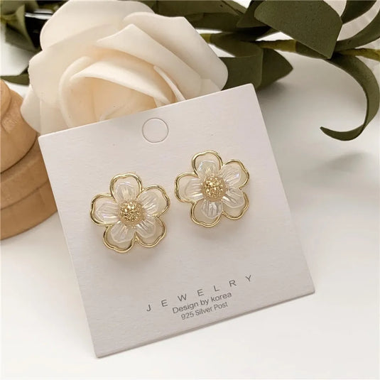 Korean Style Flower Design Stud Earrings For Women &amp; Girls Alloy Stud Earring - Pair Of 1 Destiny Jewels